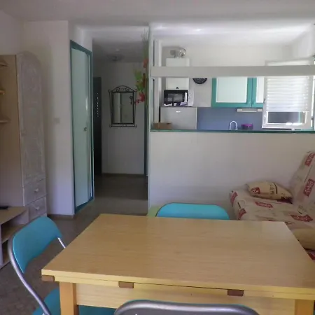Appartamento 6 Pers, 2 Chambres, Terrasse, Piscine, Tennis, Parking -ref Ipa313 Agde